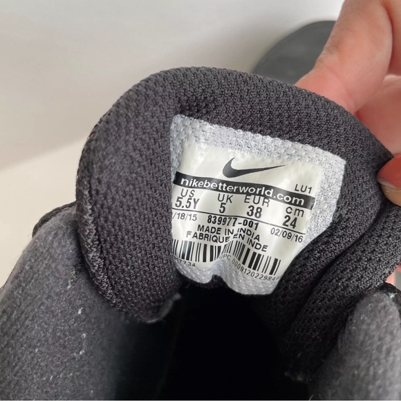 Nike Court Borough Mid Lace-Up High Top Basketball Shoes Youth US 5.5 839977-001 - Picture 3 of 9